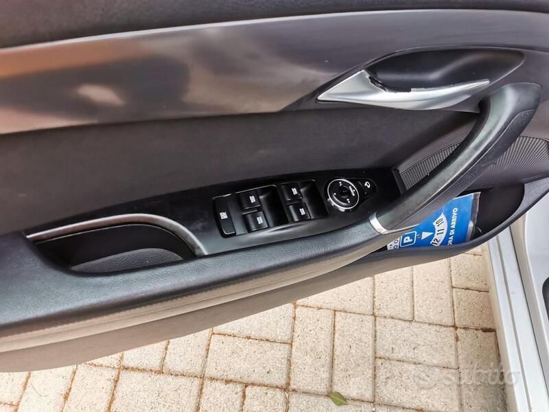 Usata Hyundai i40 Style 136 CV (100 kW) 2014 Argento Station wagon