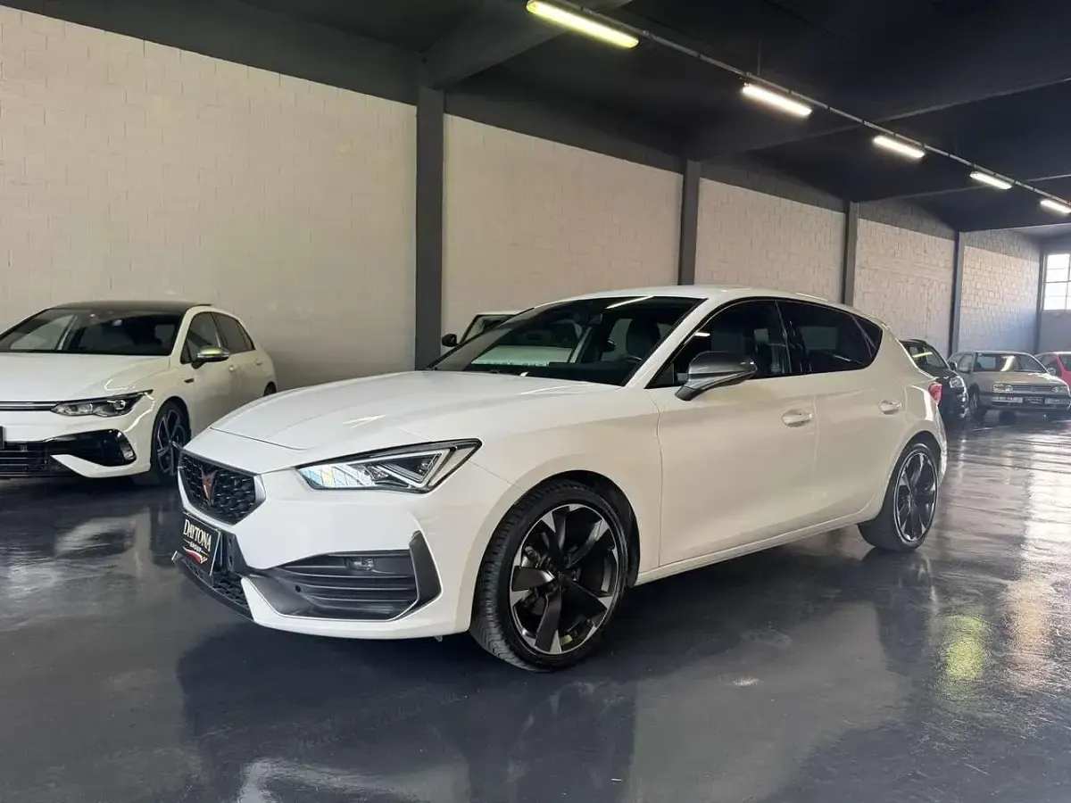 Usata Cupra Leon 150 CV (110 kW) 2024 Bianco Berlina