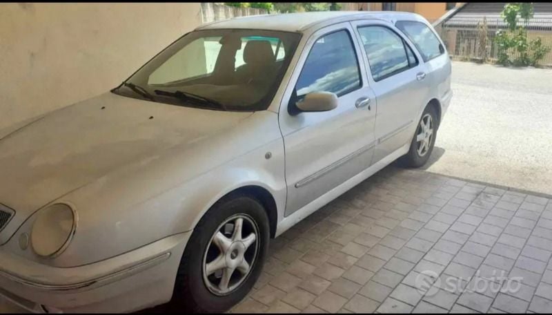 Usata 2000 Lancia Lybra Station wagon | 700 € (Ottimo prezzo) - Immagine 1/3