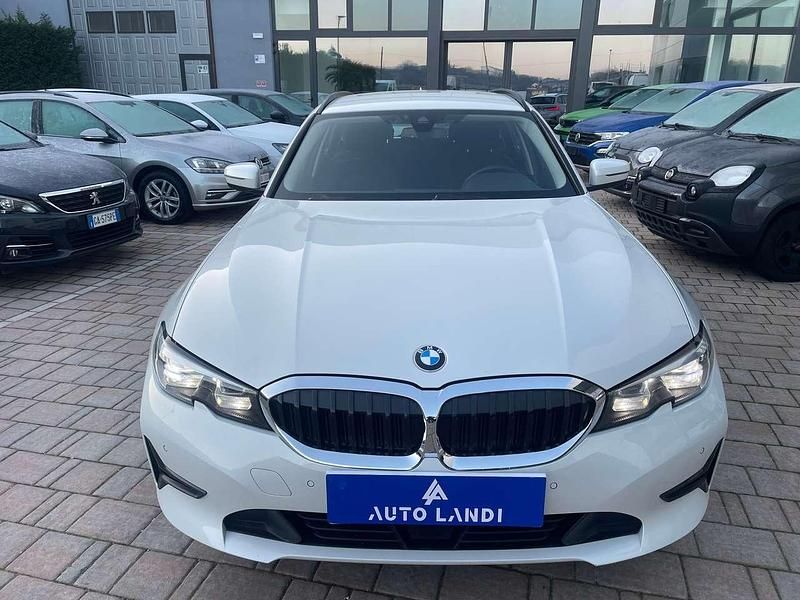 Usata BMW 320 Advantage 190 CV (139 kW) 2020 Bianco Station wagon