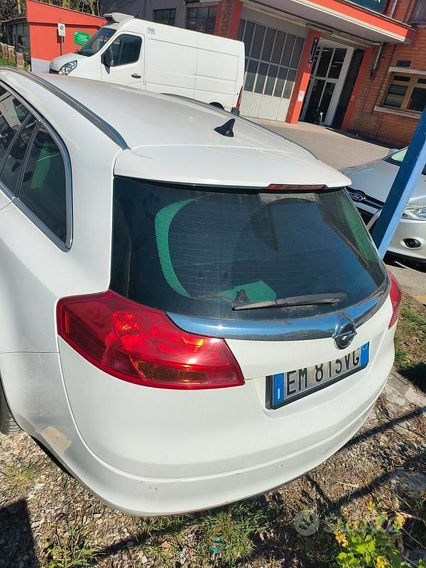 Usata Opel Insignia 2012 Bianco Berlina