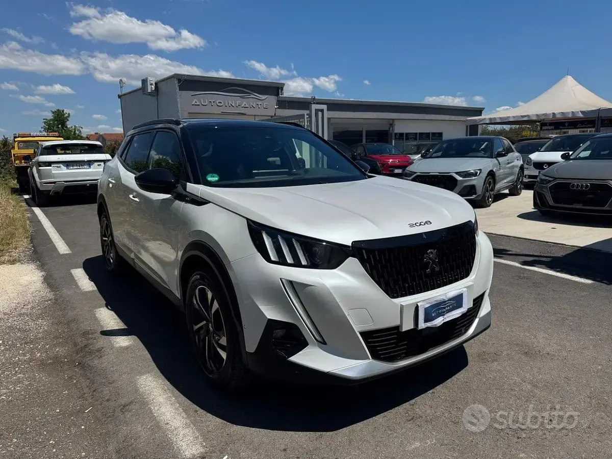 Usata Peugeot 2008 GT 131 CV (96 kW) 2021 Bianco SUV