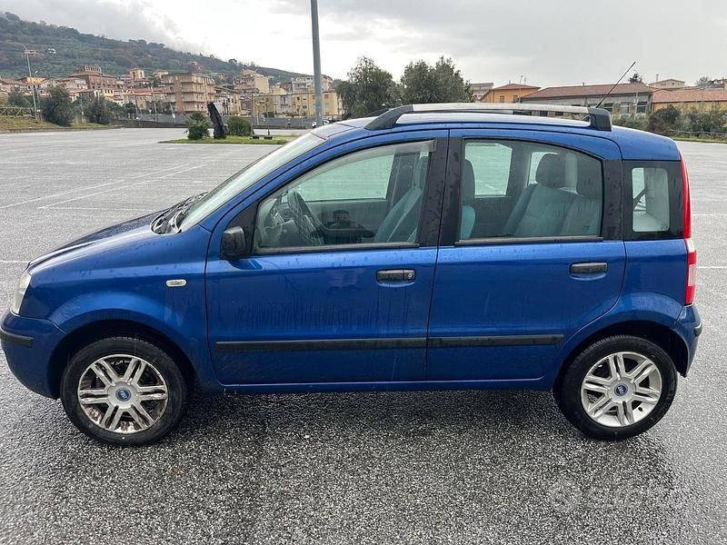 Usata Fiat Panda 70 CV (51 kW) 2004 Utilitaria