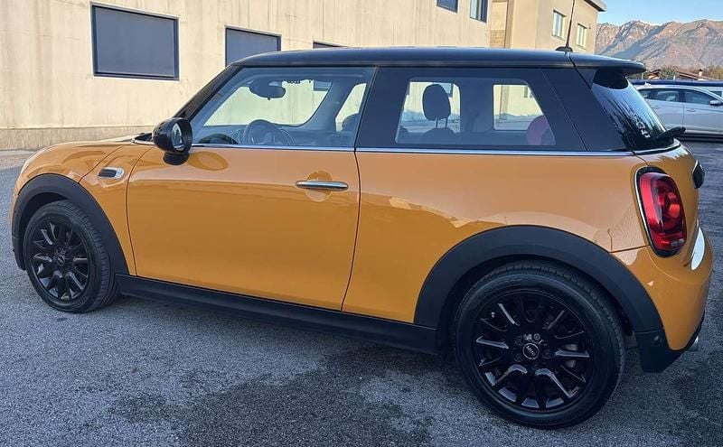 Usata Mini Cooper D Hype 116 CV (85 kW) 2018 Utilitaria