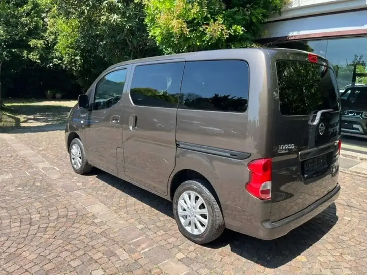 Usata Nissan Evalia 110 CV (80 kW) 2017 Marrone Monovolume