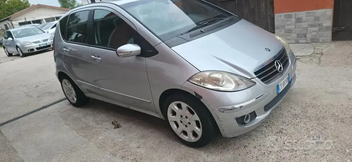 Usata Mercedes A200 Avantgarde 140 CV (102 kW) 2005 Grigio Berlina