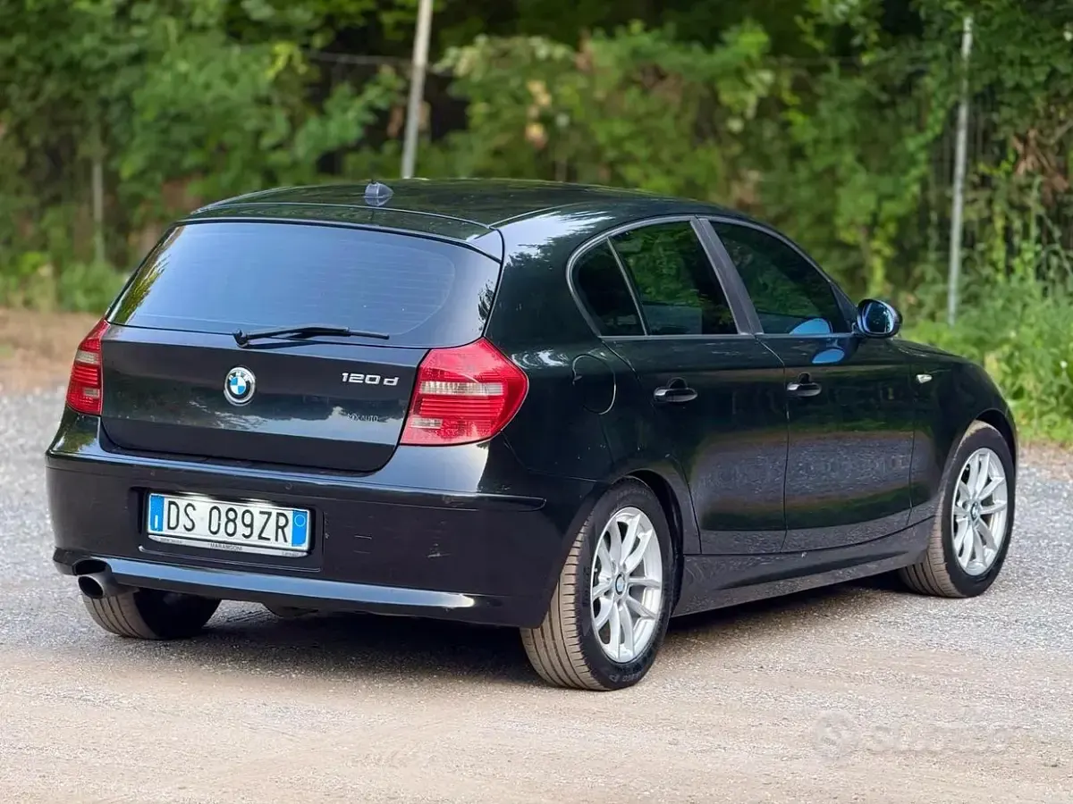 Usata BMW 120 177 CV (130 kW) 2009 Nero Utilitaria
