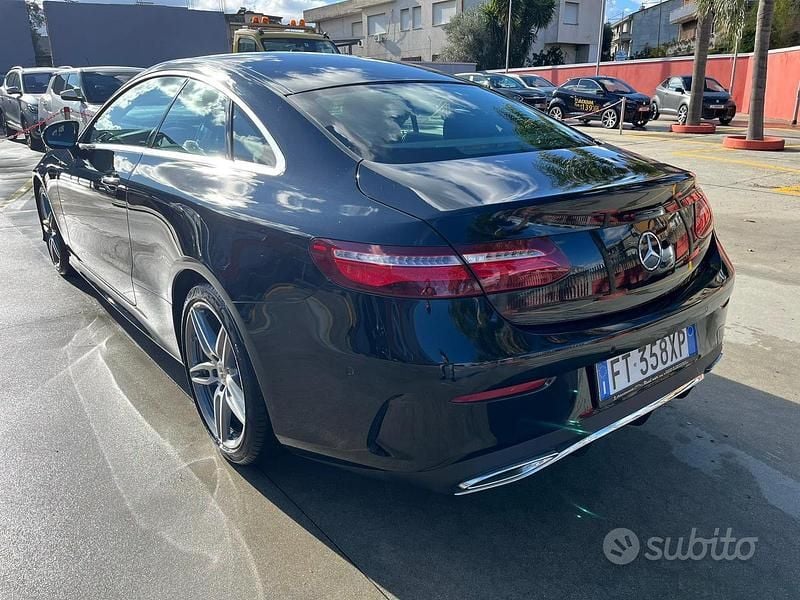 Usata Mercedes E220 Premium 194 CV (142 kW) 2019 Nero Coupé