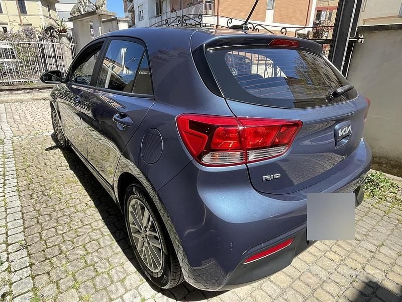 Usata Kia Rio Comfort 84 CV (61 kW) 2022 Berlina