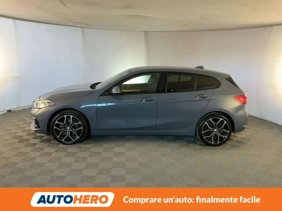 Usata BMW 118 Sport Line 150 CV (110 kW) 2021 Grigio Utilitaria