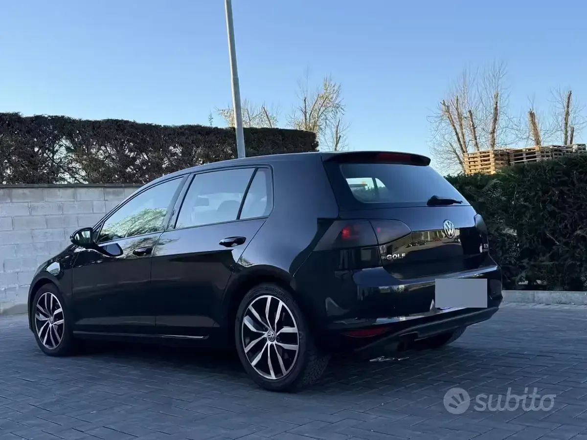 Usata VW Golf VII 110 CV (80 kW) 2013 Nero Utilitaria