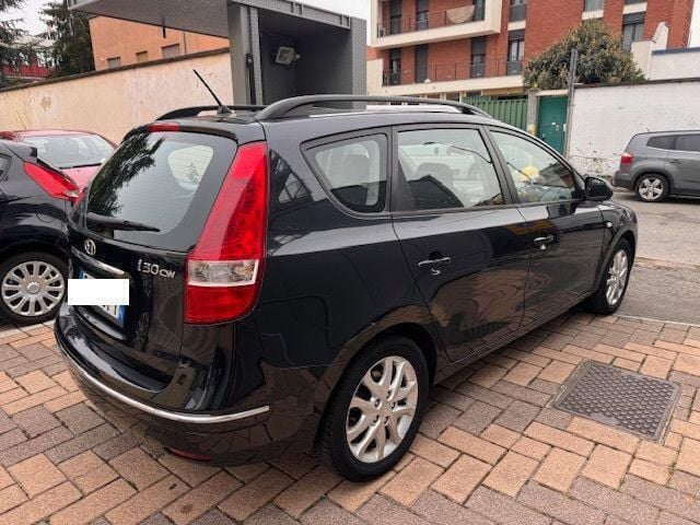 Usata Hyundai i30 Active 109 CV (80 kW) 2010 Nero Station wagon