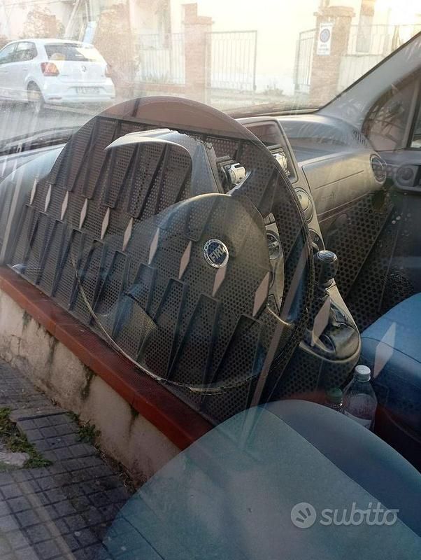 Usata Fiat Panda 60 CV (44 kW) 2003 Utilitaria