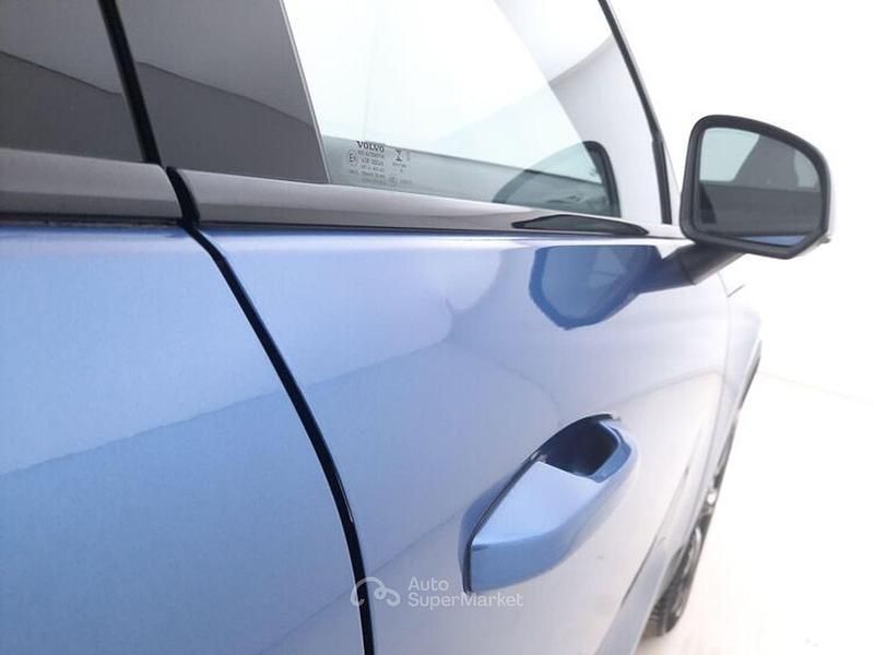 Usata Volvo XC40 163 CV (119 kW) 2020 Blu SUV