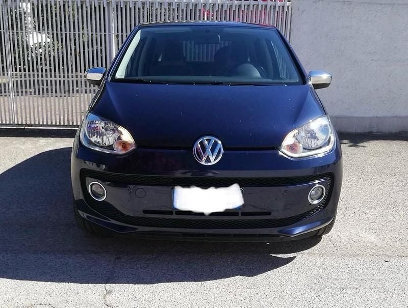 Usata VW up! Highline 75 CV (55 kW) 2012 Blu Utilitaria