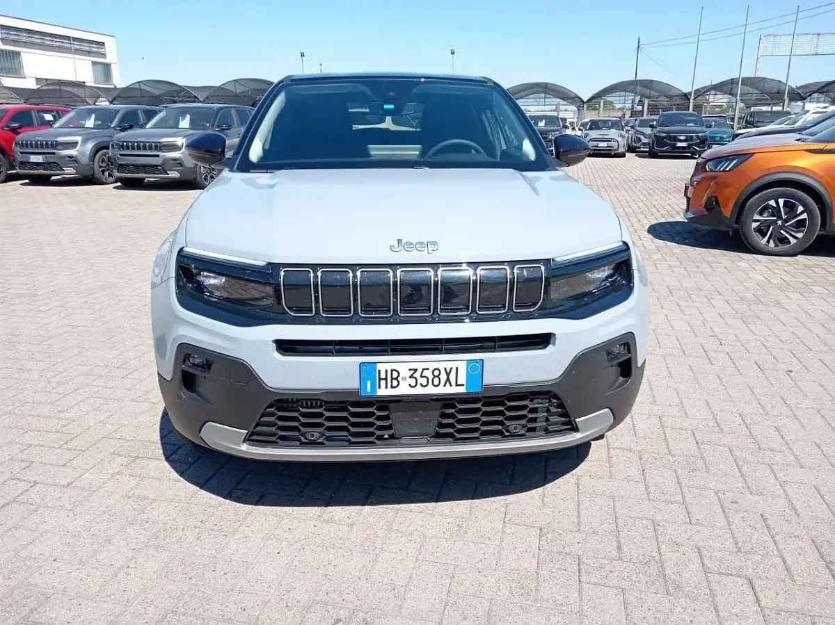 Usata Jeep Avenger Summit 110 CV (80 kW) 2026 Argento SUV