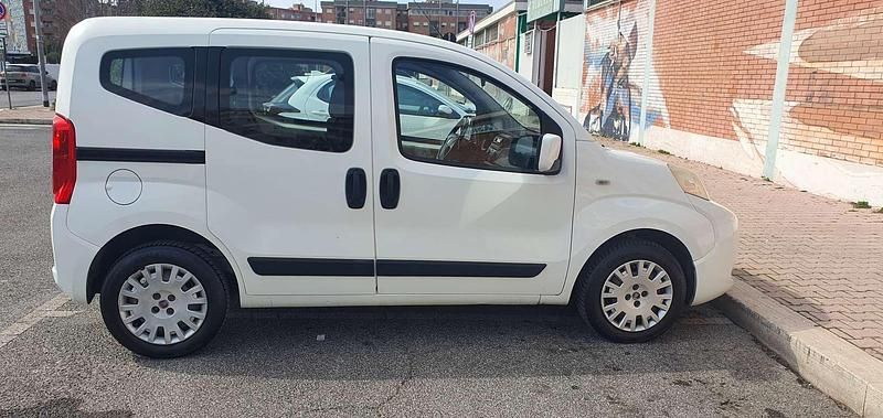 Usata Fiat Qubo Trekking 95 CV (69 kW) 2013 Bianco Monovolume