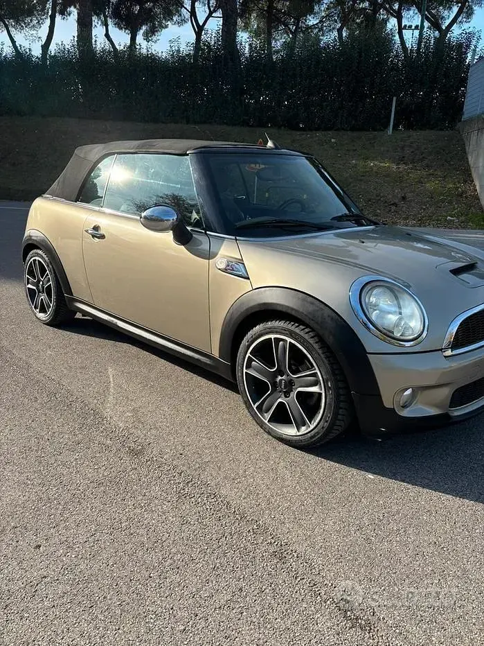 Usata Mini Cooper S Cabriolet 170 CV (125 kW) 2009 Grigio Cabrio