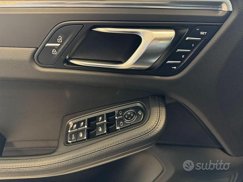 Usata Porsche Macan Sport 265 CV (194 kW) 2022 Nero SUV