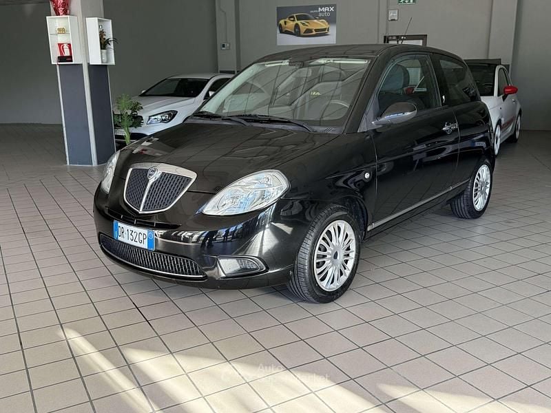 Other Usata 2008 Lancia Ypsilon Due volumi | 2990 € (Buon prezzo) - Immagine 1/4