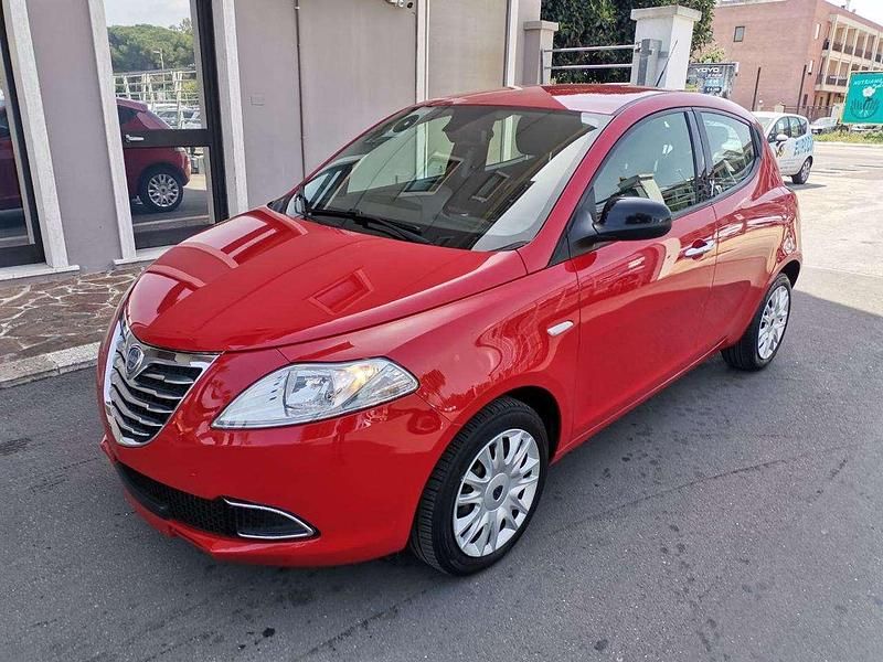 Rosso Usata 2012 Lancia Ypsilon Gold Due volumi | 7790 € (Molto cara) - Immagine 1/4