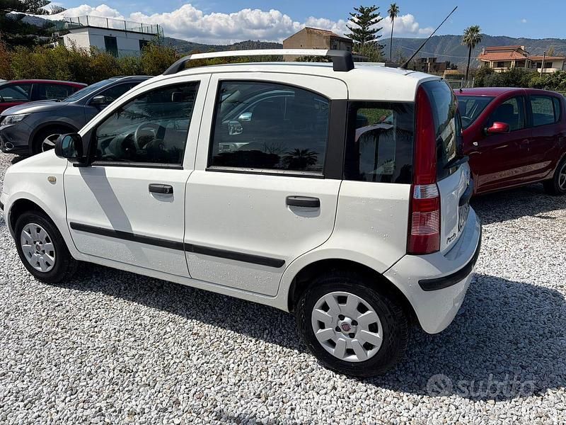 Usata Fiat Panda 70 CV (51 kW) 2010 Utilitaria