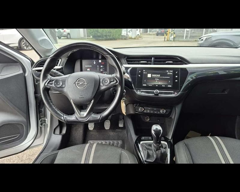 Usata Opel Corsa Design & Tech 75 CV (55 kW) 2022 Argento Berlina