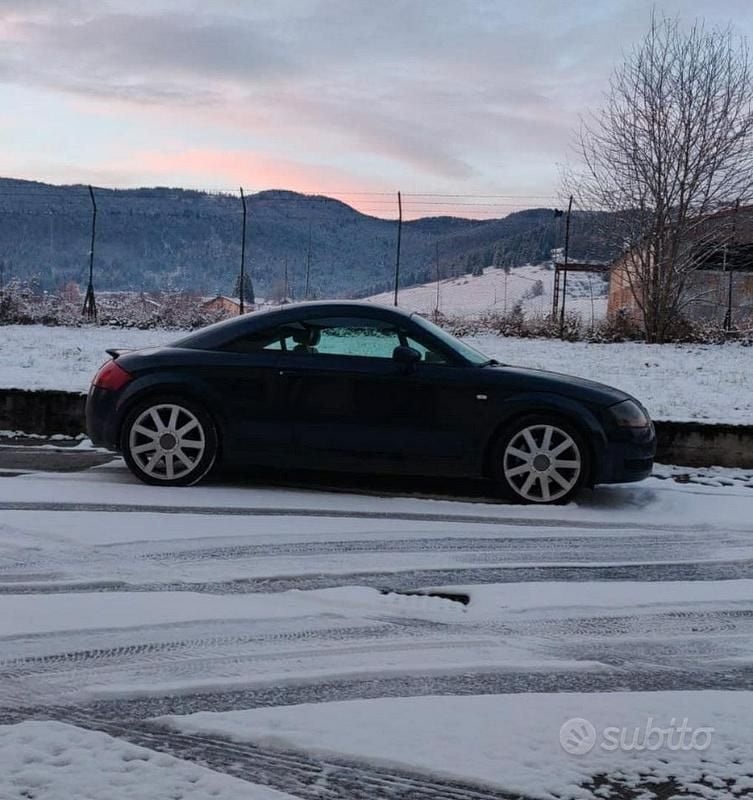 Usata Audi TT 225 CV (165 kW) 2003 Blu Coupé