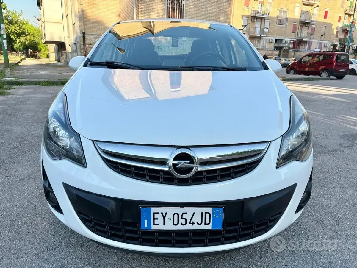 Usata Opel Corsa 85 CV (62 kW) 2015 Bianco Utilitaria