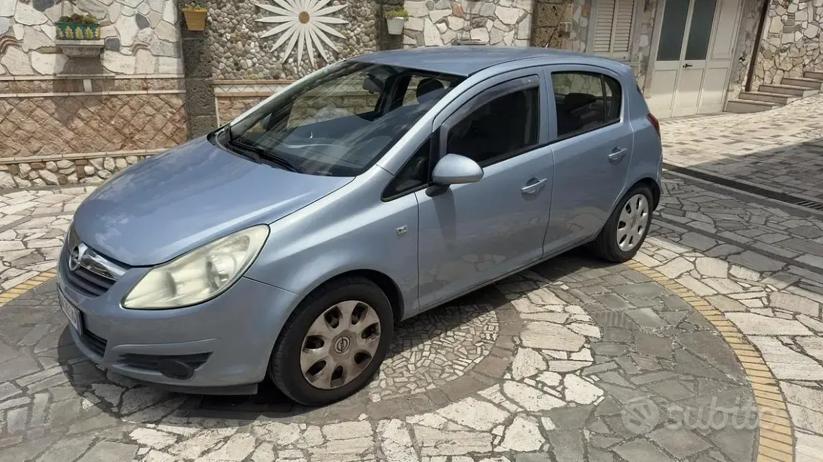 Usata Opel Corsa 90 CV (66 kW) 2009 Utilitaria