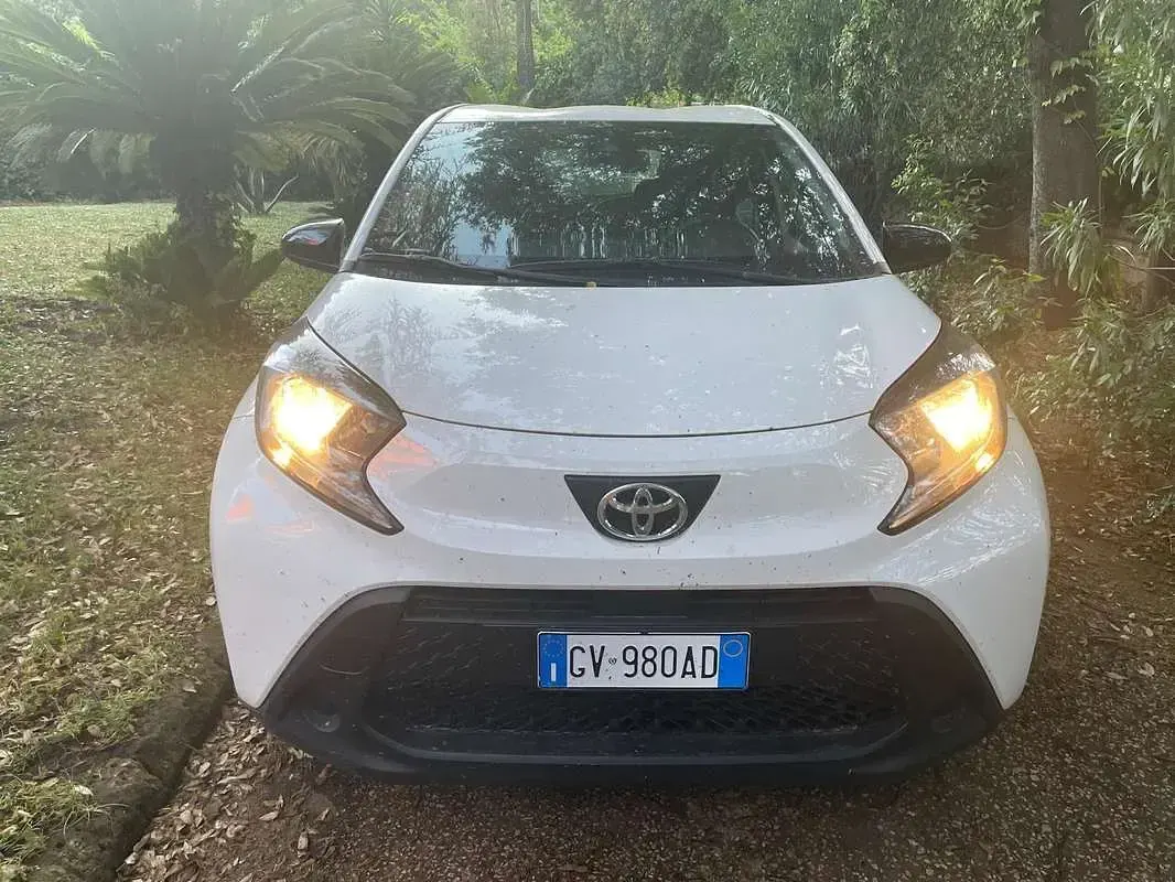Usata Toyota Aygo X Active 72 CV (52 kW) 2024 Bianco SUV