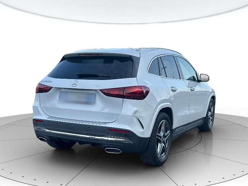 Usata Mercedes GLA200 AMG Line Premium Plus 150 CV (110 kW) 2023 Bianco SUV