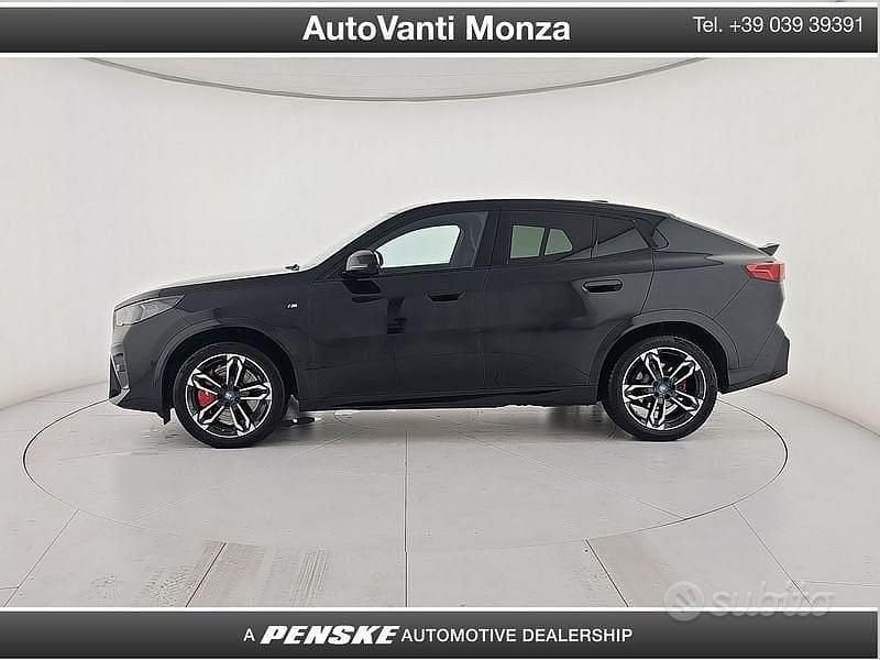 Usata BMW iX2 M Sport 150 kW (204 CV) 2025 Nero SUV