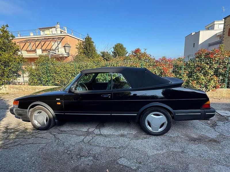 Usata Saab 900 141 CV (103 kW) 1992 Nero Cabrio