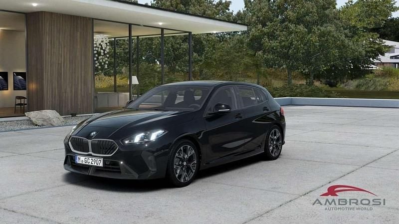 Nuova BMW 118 M Sport 150 CV (110 kW) 2026 Black sapphire metallizzato Utilitaria