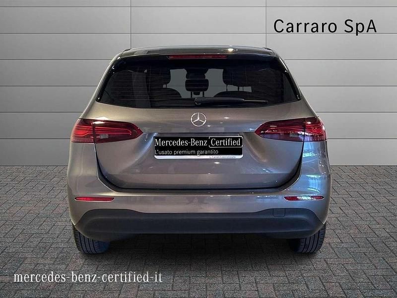 Usata Mercedes B180 Executive 136 CV (100 kW) 2023 Grigio montagna Monovolume