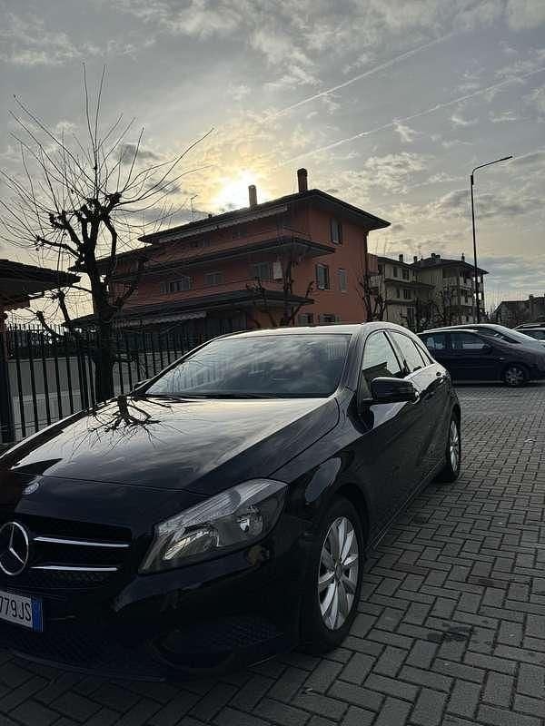 Usata Mercedes A180 Executive 109 CV (80 kW) 2014 Berlina