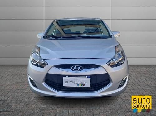 Usata Hyundai ix20 Comfort 90 CV (66 kW) 2013 Argento Utilitaria