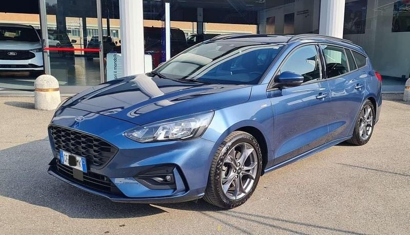 Usata Ford Focus ST-Line 120 CV (88 kW) 2021 Blu/azzurro Station wagon