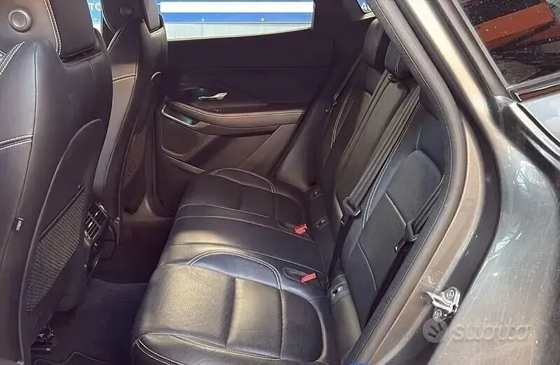 Usata Jaguar E-Pace R-Dynamic 179 CV (131 kW) 2020 Grigio SUV