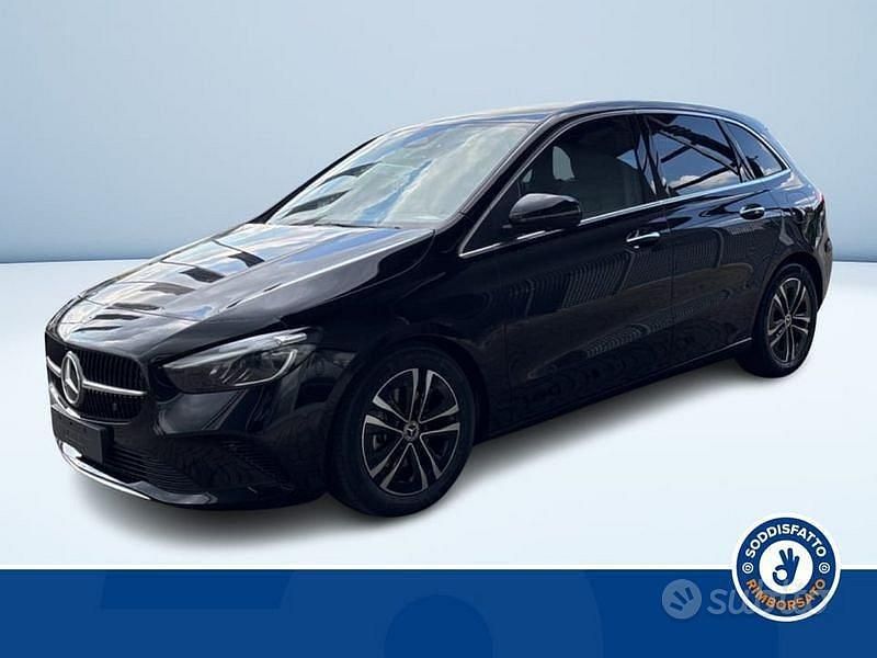 Grigio Nuova 2025 Mercedes B180 Edition Monovolume | 33.150 € - Immagine 1/3