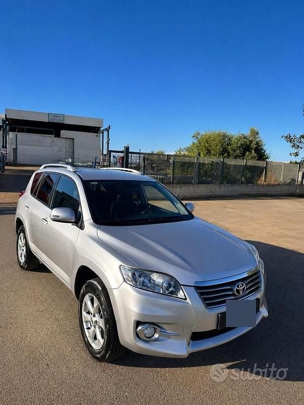 Usata Toyota RAV4 177 CV (130 kW) 2010 SUV