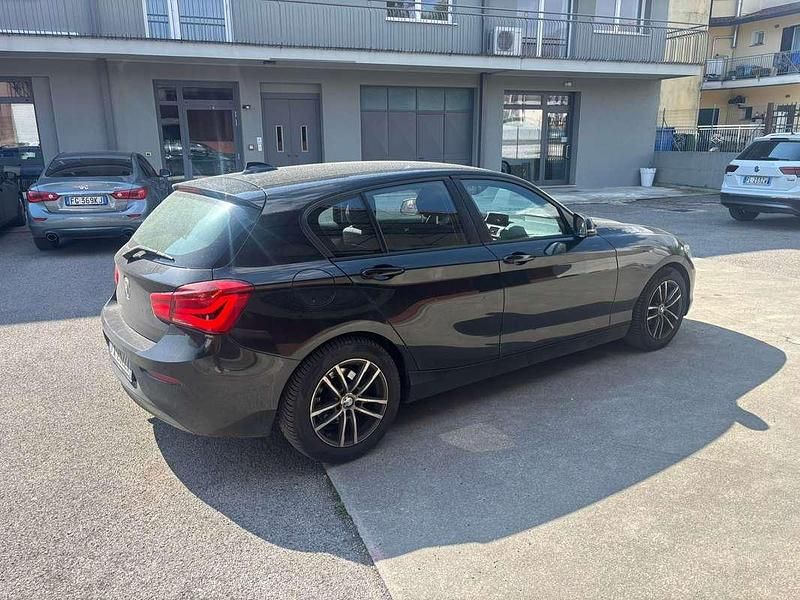 Usata BMW 118 Sport Line 150 CV (110 kW) 2015 Nero Utilitaria