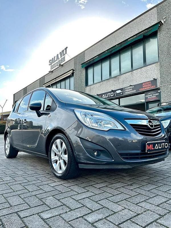 Usata Opel Meriva Cosmo 120 CV (88 kW) 2012 Grigio Monovolume