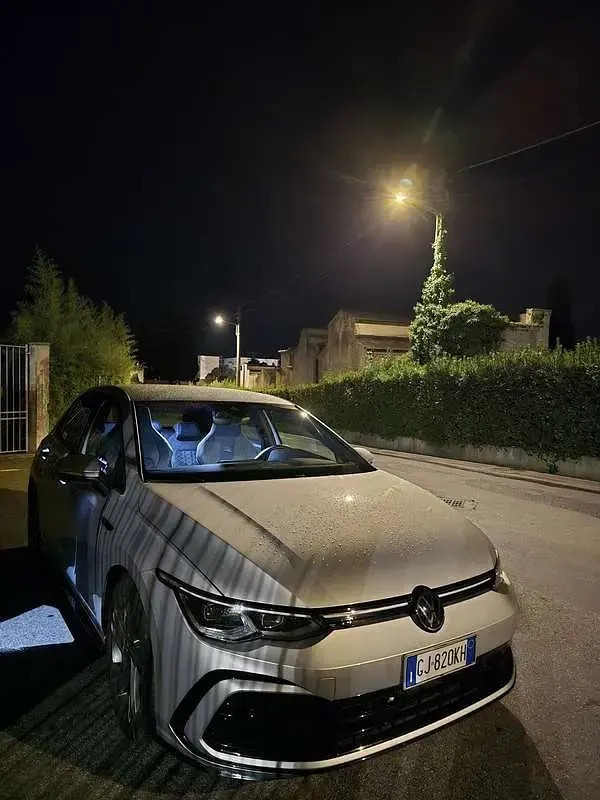 Usata VW Golf VIII R-line 131 CV (96 kW) 2022 Grigio Berlina