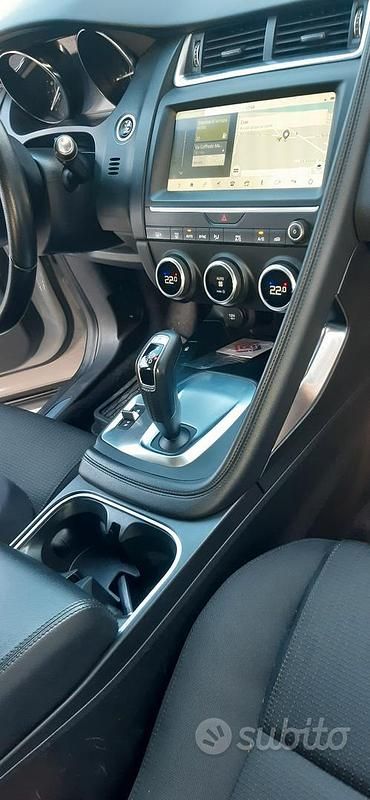Usata Jaguar E-Pace R-Dynamic 204 CV (150 kW) 2020 SUV