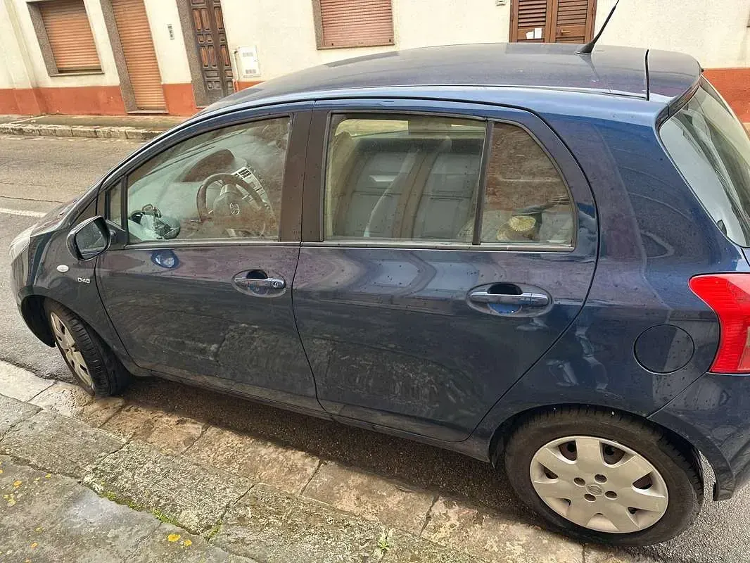 Usata Toyota Yaris Sol 90 CV (66 kW) 2007 Blu/azzurro Utilitaria
