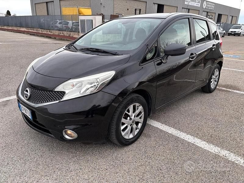 Usata Nissan Note Tekna 90 CV (66 kW) 2014 Nero Utilitaria