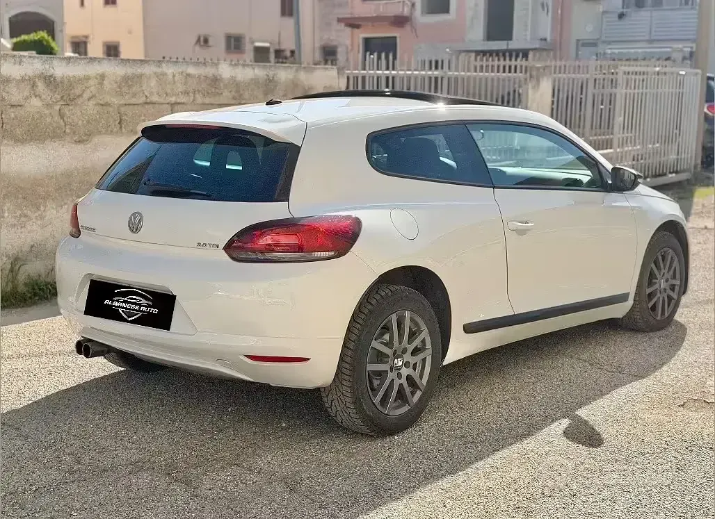 Begagnad VW Scirocco 170 HK (125 kW) 2012 Vit Sportkupé