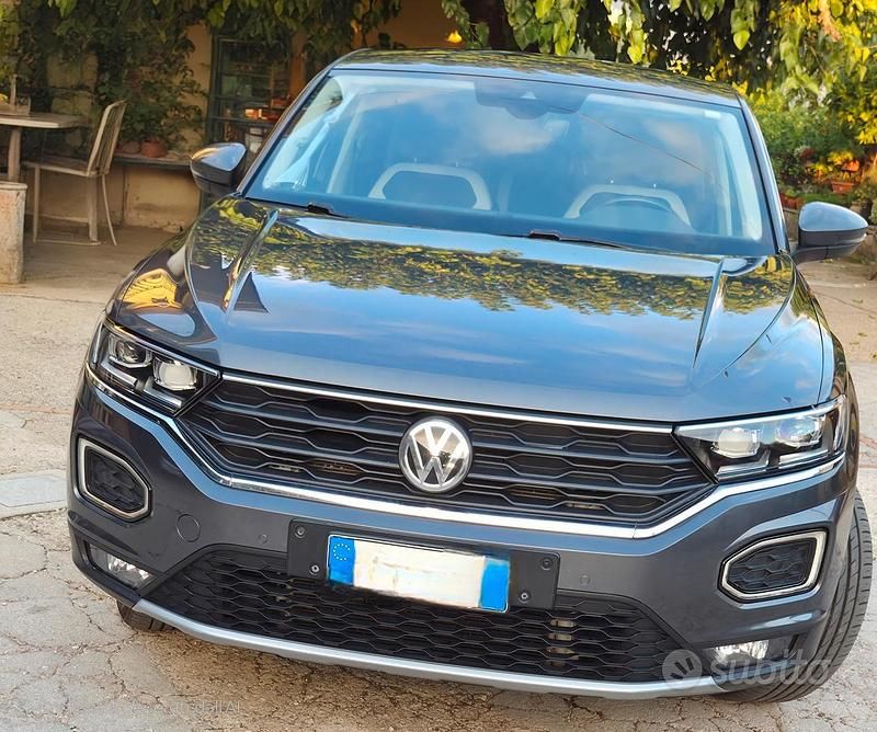 Usata VW T-Roc Advance 150 CV (110 kW) 2018 Grigio SUV